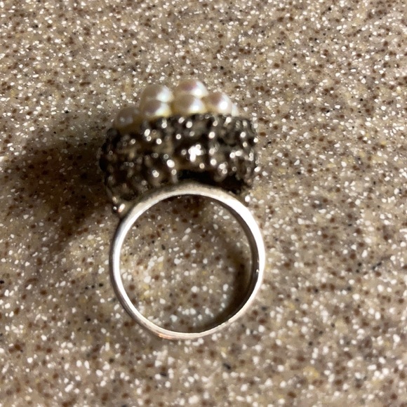 Ring - Picture 3 of 3